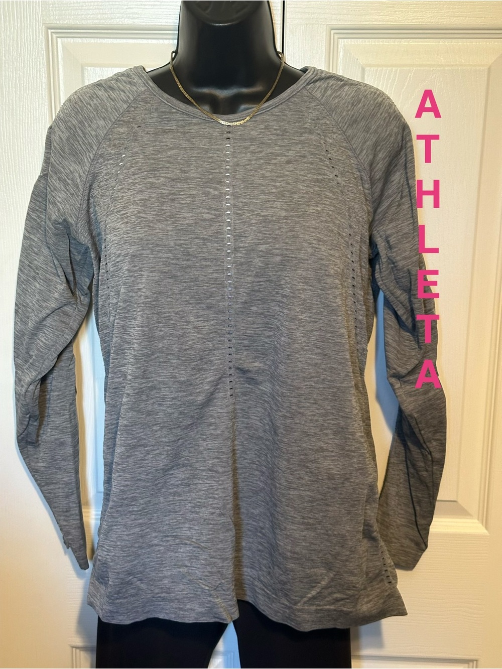 Athleta | Women's Gray Long Sleeve Performance Top - Large
